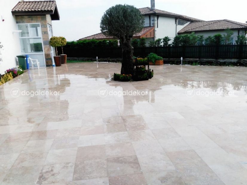 VİLLA BAHÇESİ YER DÖŞEME - 40x40 HONLU TRAVERTEN KARO