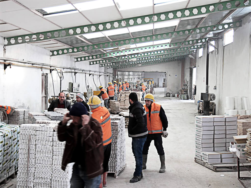 Patlatma Tas Traverten Mermer Ureticisi İmalatcisi ve Üretim Fabrikasi